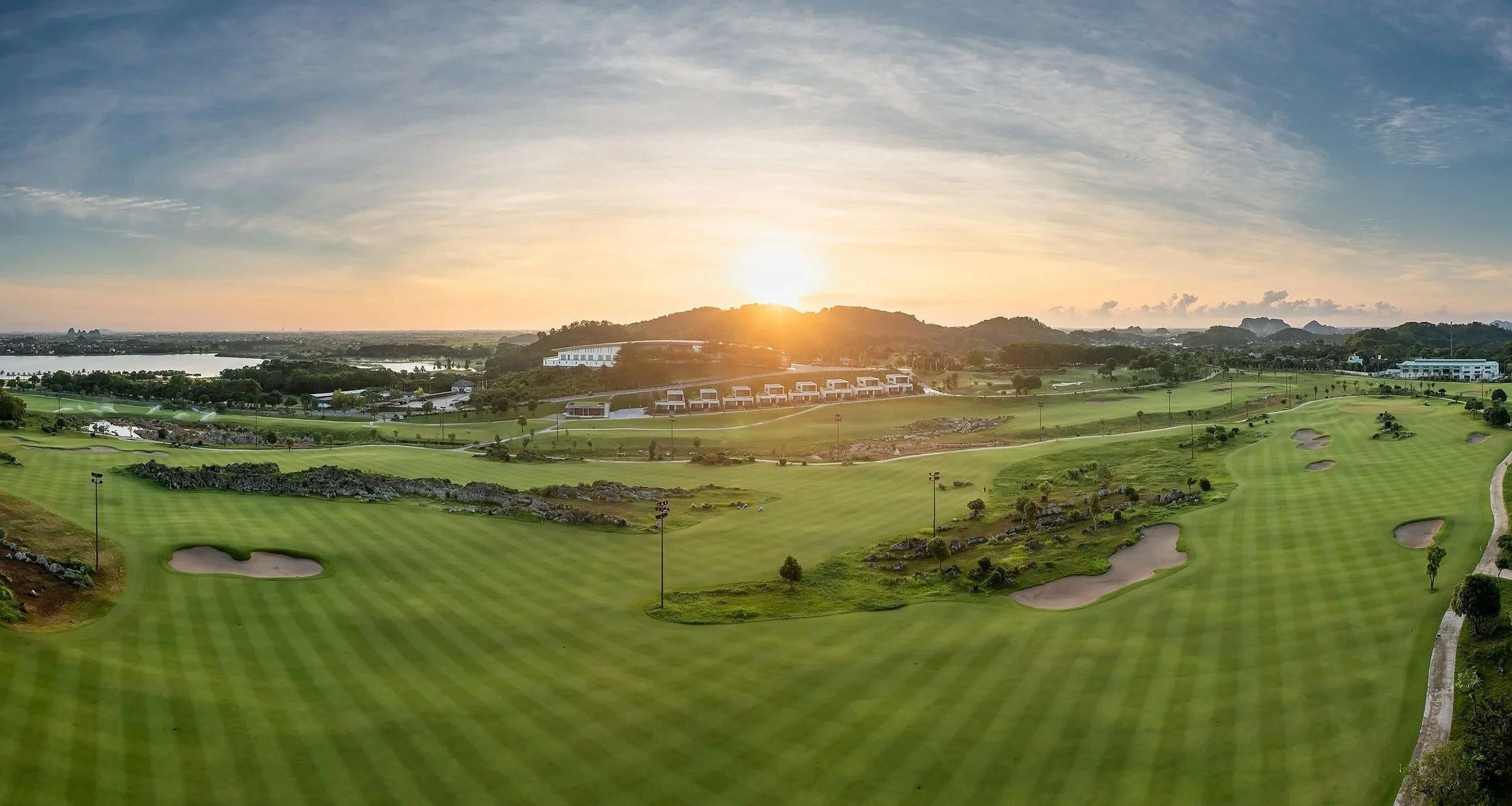 Queens Course at Royal Golf Club, photo 3